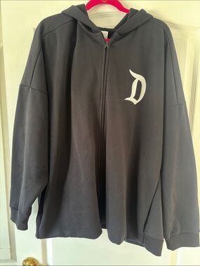 NWT Embroidered Logo Disney Black Hood Zip-Up Jacket SZ 3X (unisex)
